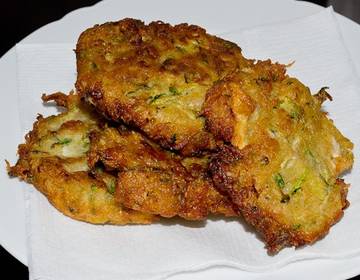 Zucchini-Kartoffelpuffer Zucchini-Kartoffelpuffer