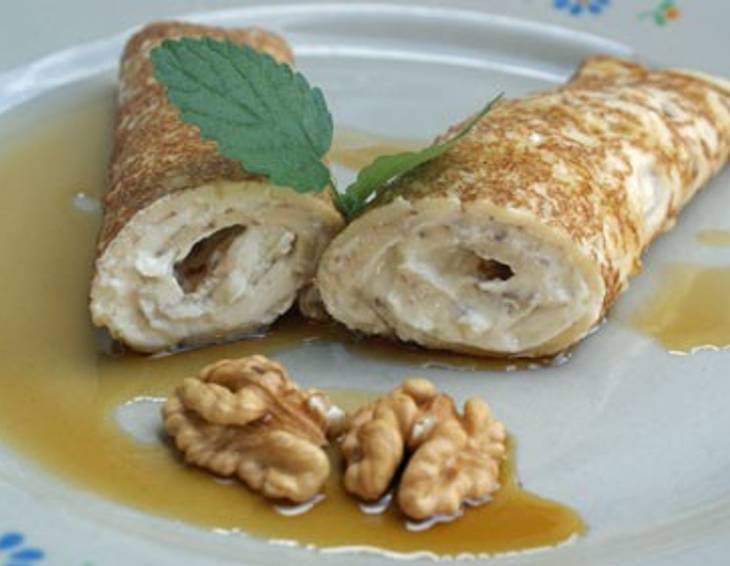 Crepes mit Topfen-Nuss-Füllung