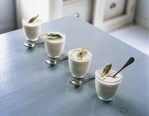 Panna Cotta mit Zitronenverbene