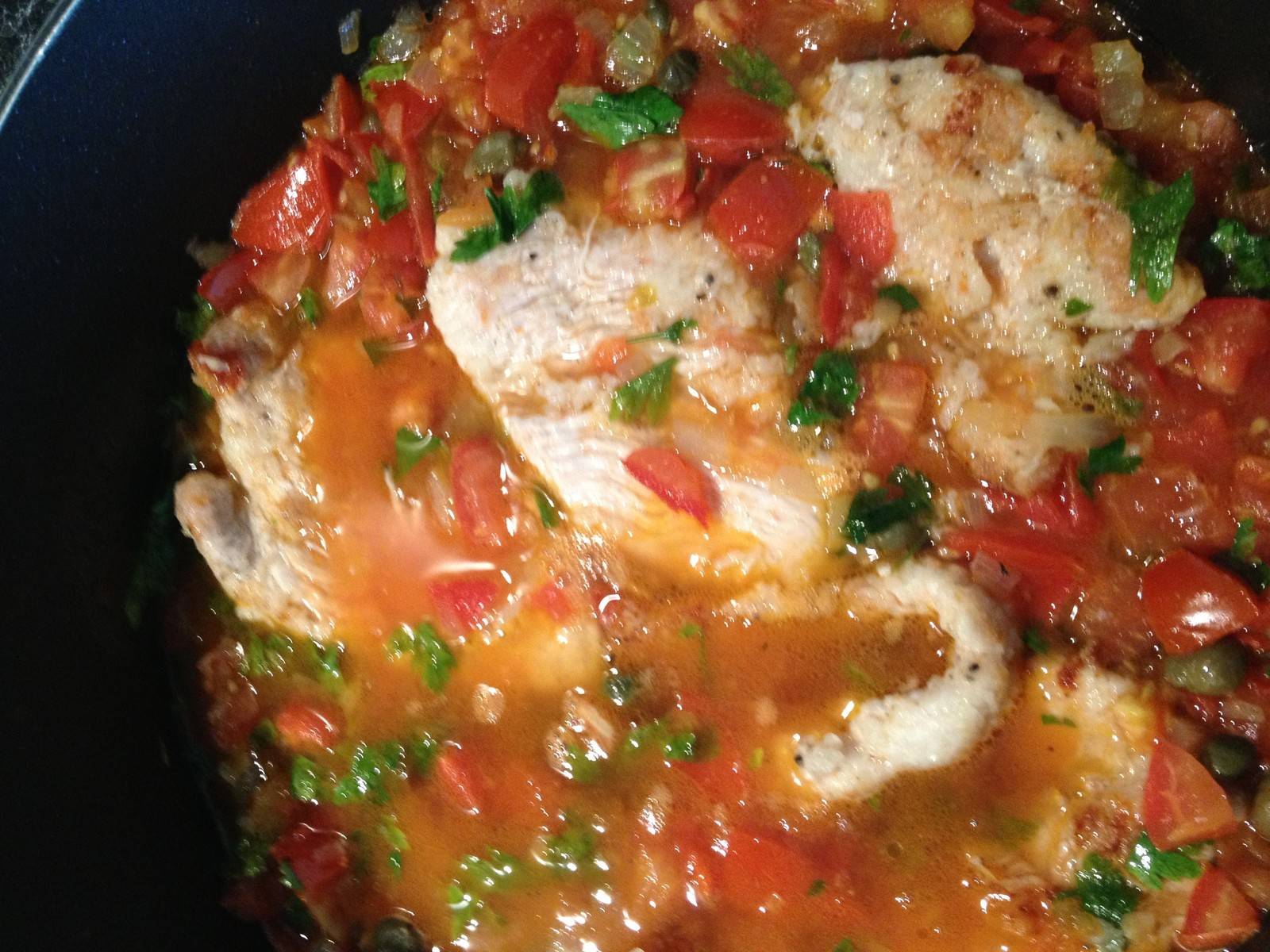 Putenschnitzel mit Tomaten und Kapern Rezept - ichkoche.de Putenschnitzel mit Tomaten und Kapern Rezept - ichkoche.de