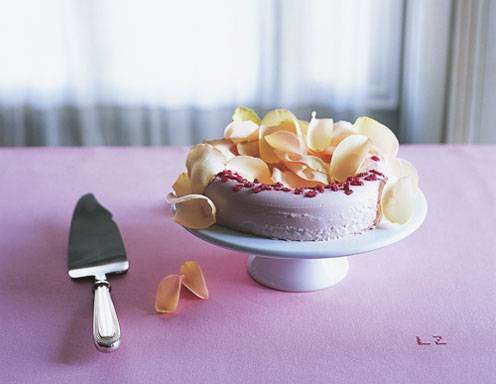Panna Cotta mit Rosenaroma