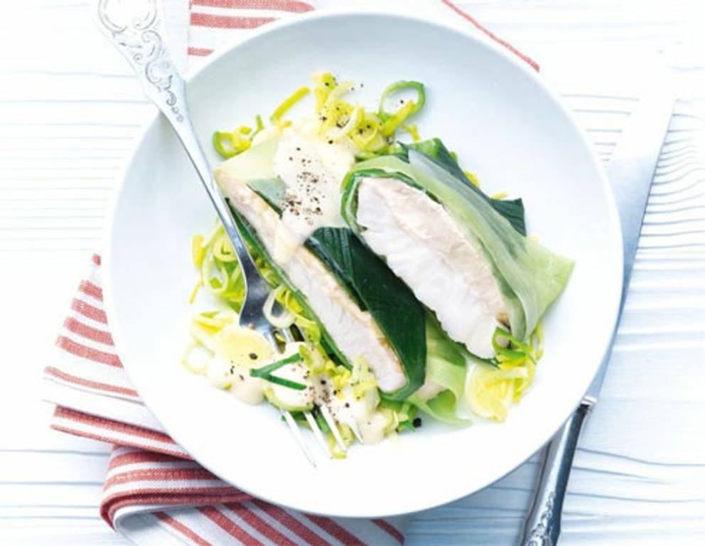 Kabeljau im Lauchblatt aus dem Dampfgarer Kabeljau im Lauchblatt aus dem Dampfgarer
