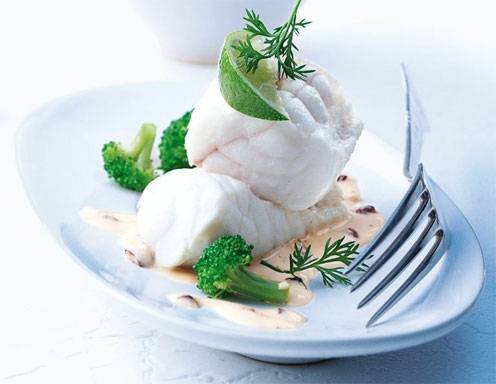 Seeteufel mit Steinpilzsauce aus dem Dampfgarer Seeteufel mit Steinpilzsauce aus dem Dampfgarer