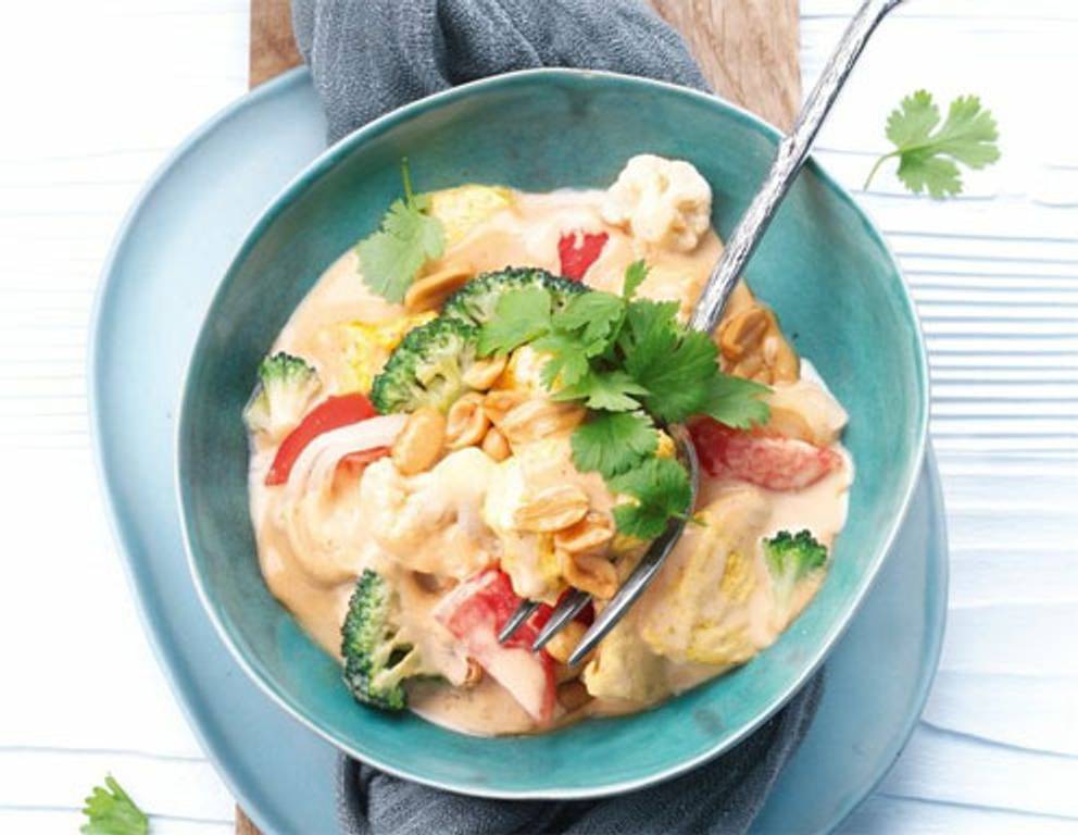 Marinierte Pute mit Gemüsecurry aus dem Dampfgarer Marinierte Pute mit Gemüsecurry aus dem Dampfgarer