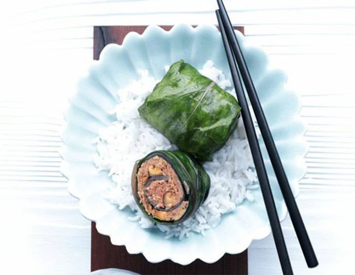 Mangoldröllchen mit asiatischer Füllung aus dem Dampfgarer Mangoldröllchen mit asiatischer Füllung aus dem Dampfgarer