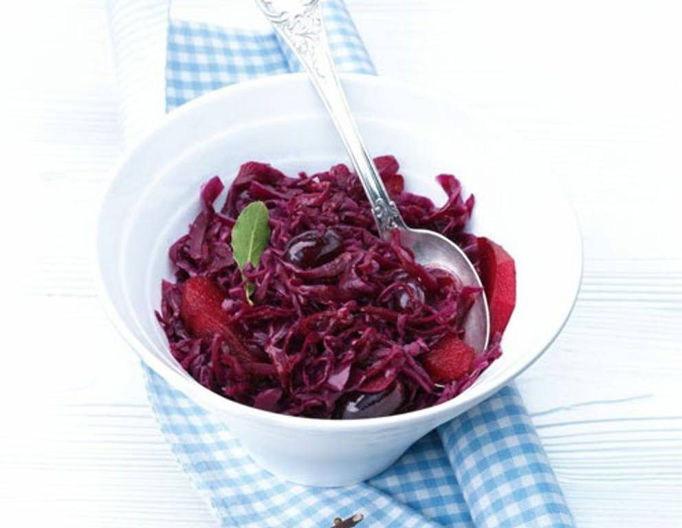 Blaukraut mit Äpfeln und Trauben aus dem Dampfgarer Blaukraut mit Äpfeln und Trauben aus dem Dampfgarer