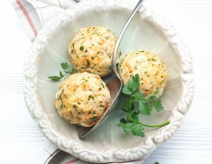 Semmelknödel aus dem Dampfgarer