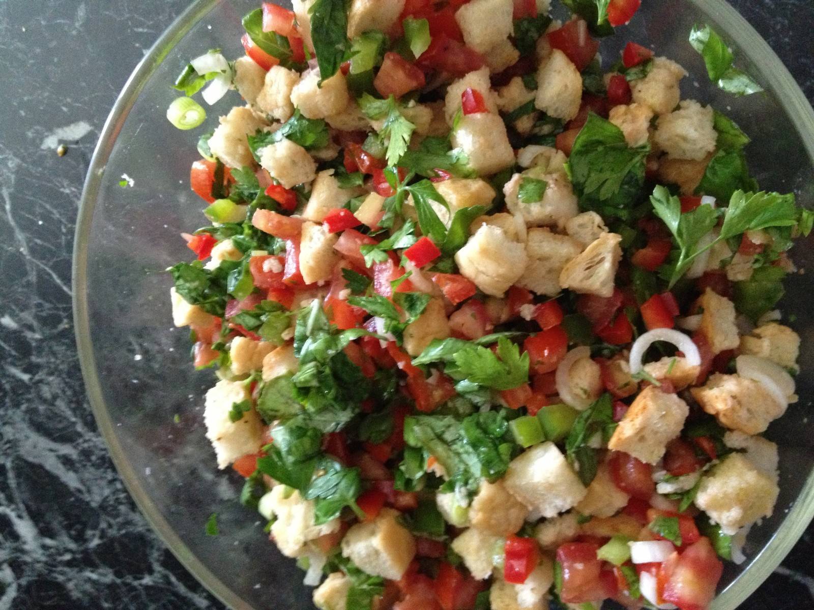 Italienischer Brotsalat