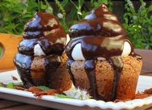 Baisermuffins mit Herzkirsche Baisermuffins mit Herzkirsche