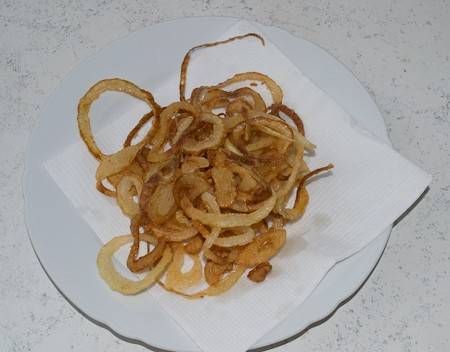 Knusprige scharfe Zwiebelringe Rezept - ichkoche.at Knusprige scharfe Zwiebelringe Rezept - ichkoche.at