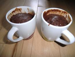 Nutella-Mikrowellen-Kuchen Nutella-Mikrowellen-Kuchen