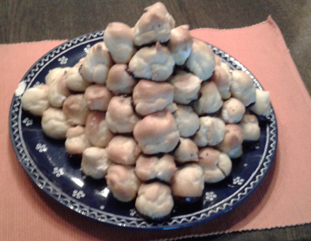 Profiterol Pyramide Profiterol Pyramide