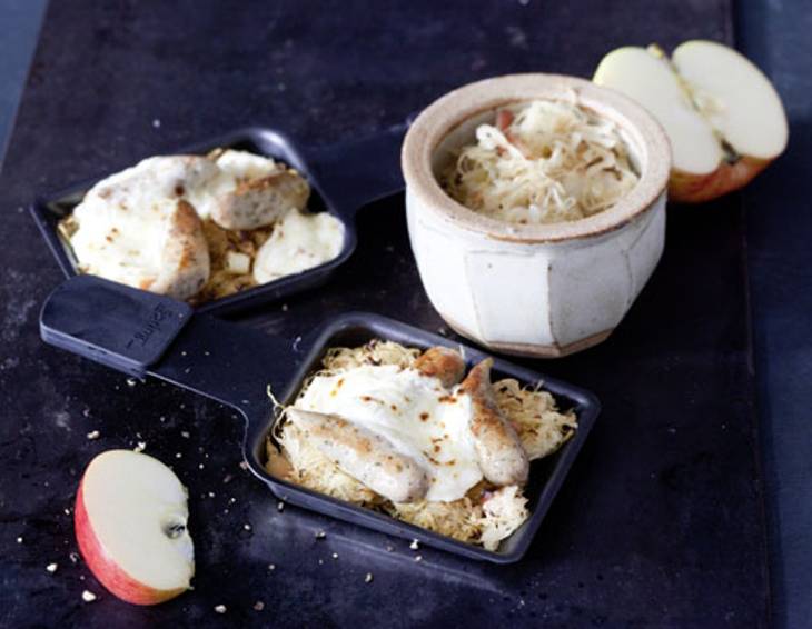 Krautpfännchen mit Rostbratwurst Krautpfännchen mit Rostbratwurst