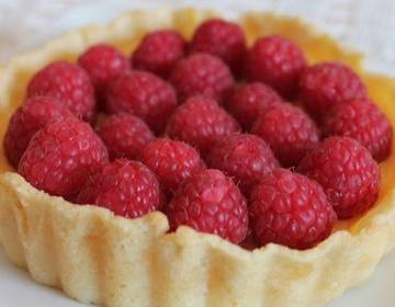 Himbeertartelettes mit Frangipane (Mandelcreme)