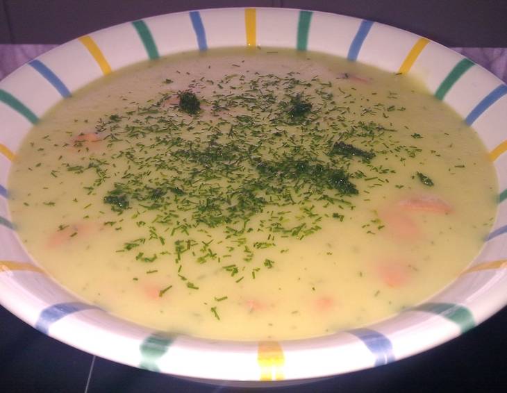 Räucherlachssuppe