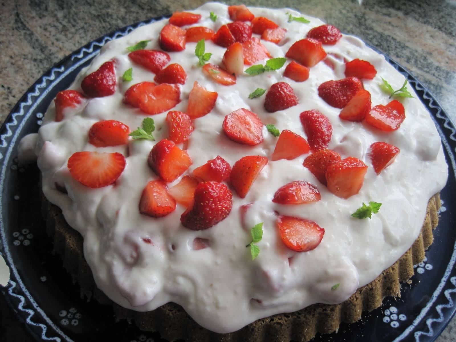 Erdbeertorte mit Vanillepudding Rezept - ichkoche.de