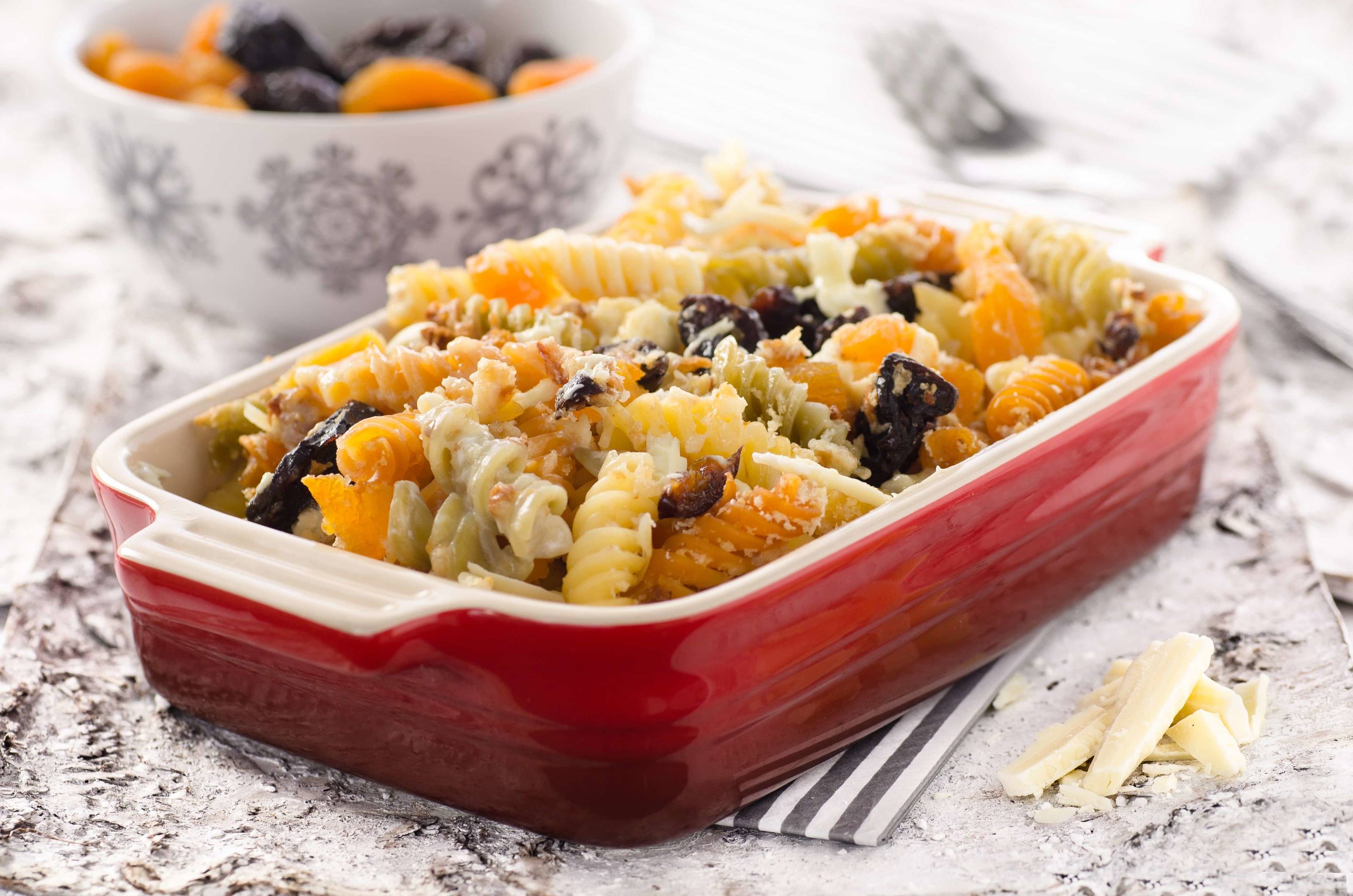 Bröselnudeln mit Zwetschken und Marillen