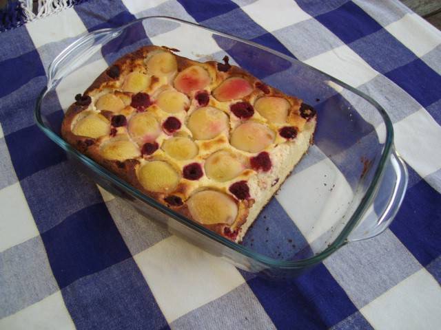 Topfenauflauf mit Weinbergpfirsichen