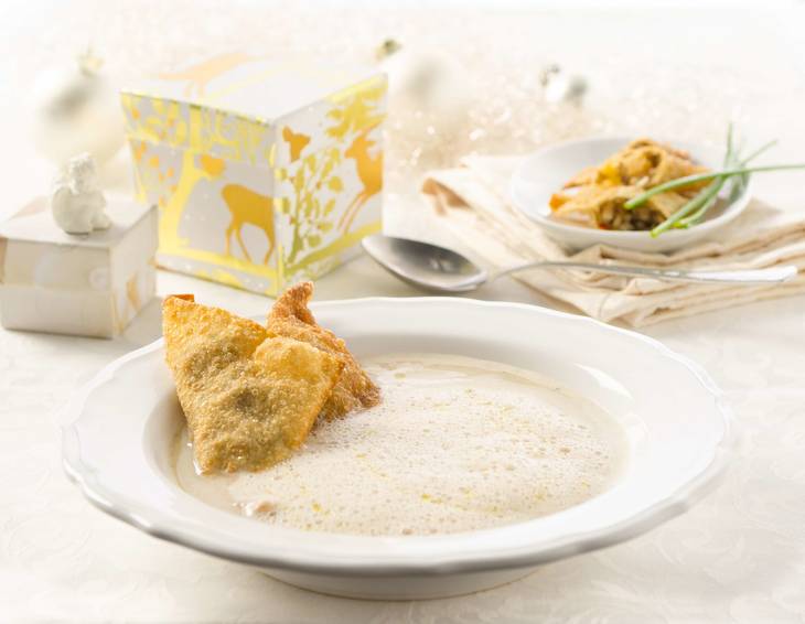 Maronicremesuppe mit Pilztascherln Maronicremesuppe mit Pilztascherln