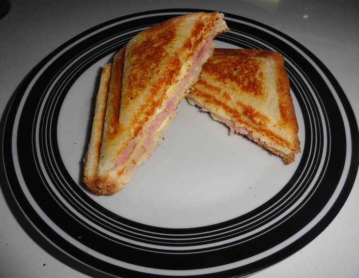 Schinken-Käse-Toast Schinken-Käse-Toast