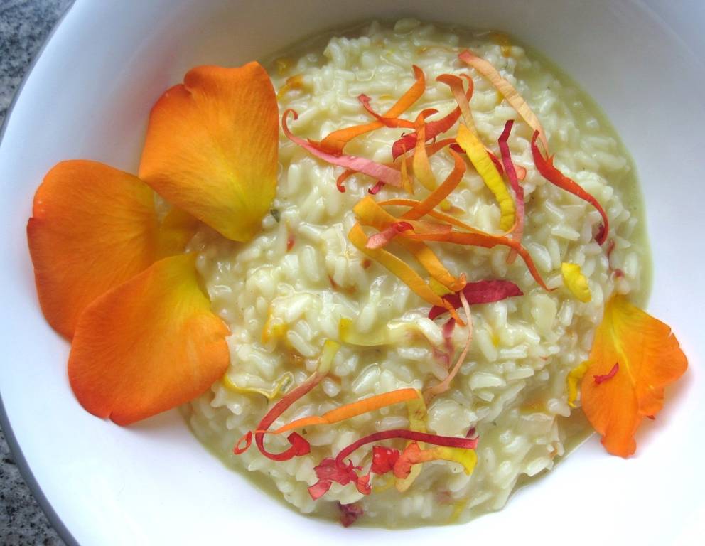 Rosenblütenrisotto Rosenblütenrisotto
