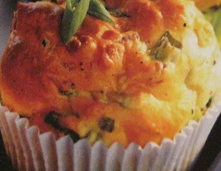 Kräuter-Muffins mit Parmesan Kräuter-Muffins mit Parmesan