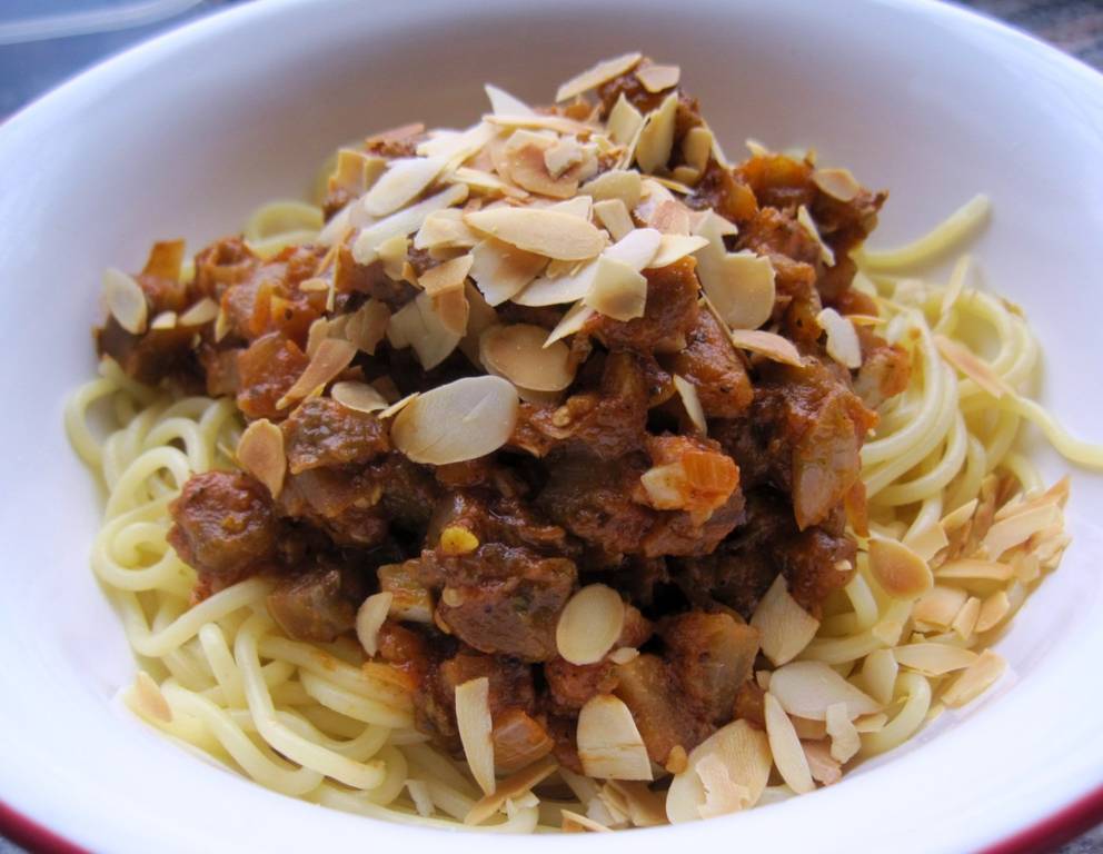 Linguine mit Auberginen-Eier-Sauce Linguine mit Auberginen-Eier-Sauce