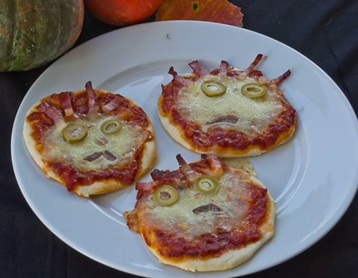 Halloween-Pizzagesichter Halloween-Pizzagesichter