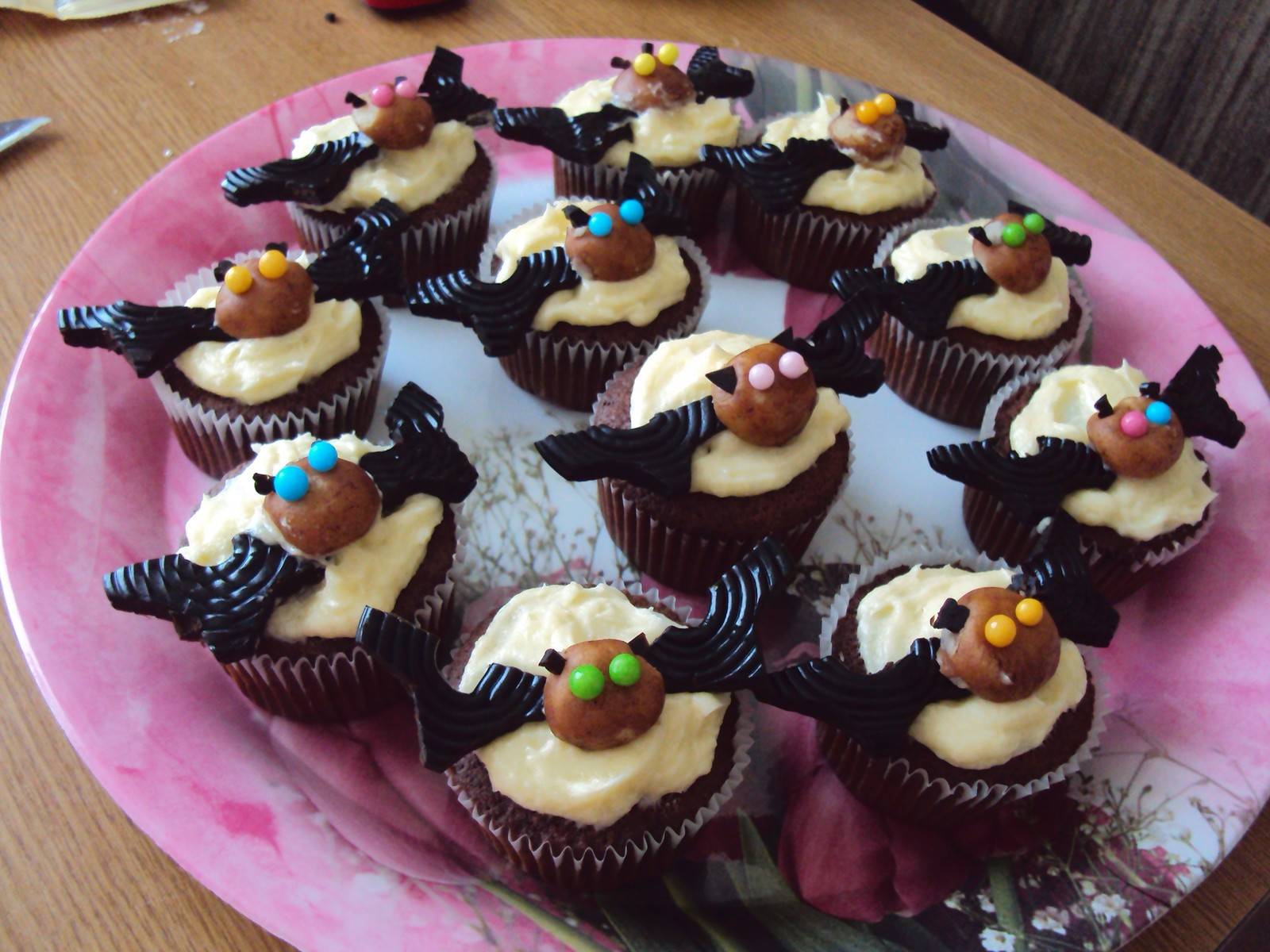 Halloween Bat-Cupcakes