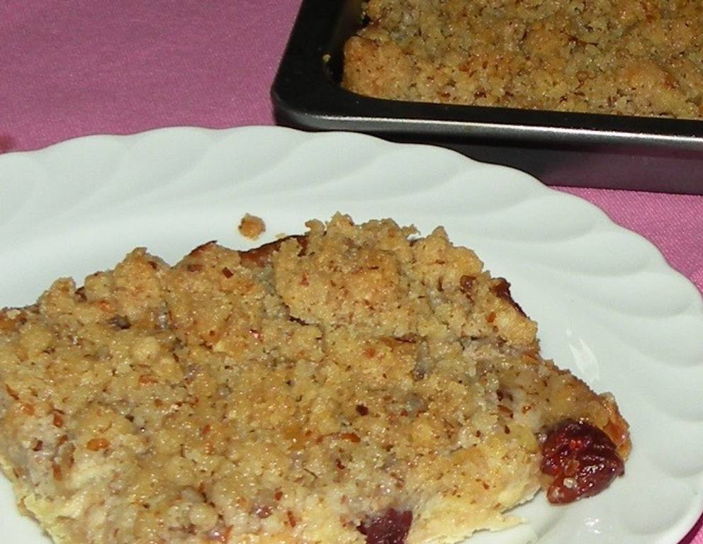 Apfel-Preiselbeer-Streuselkuchen Apfel-Preiselbeer-Streuselkuchen