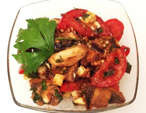 Melanzanisalat mit Champignons und Feta