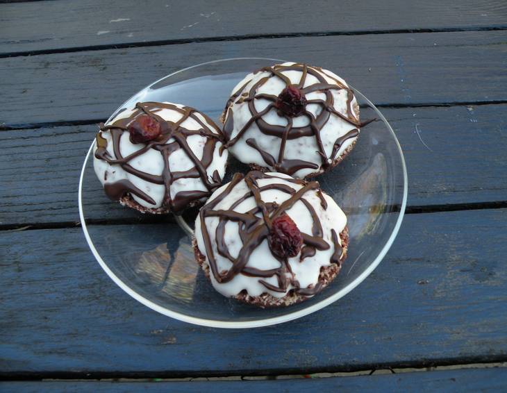 Cranberry-Spinnenküchlein Cranberry-Spinnenküchlein