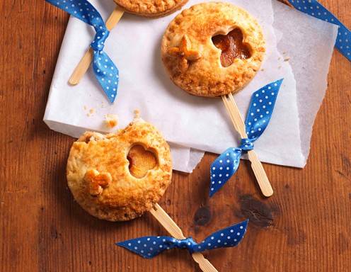 Apple Pie Pops