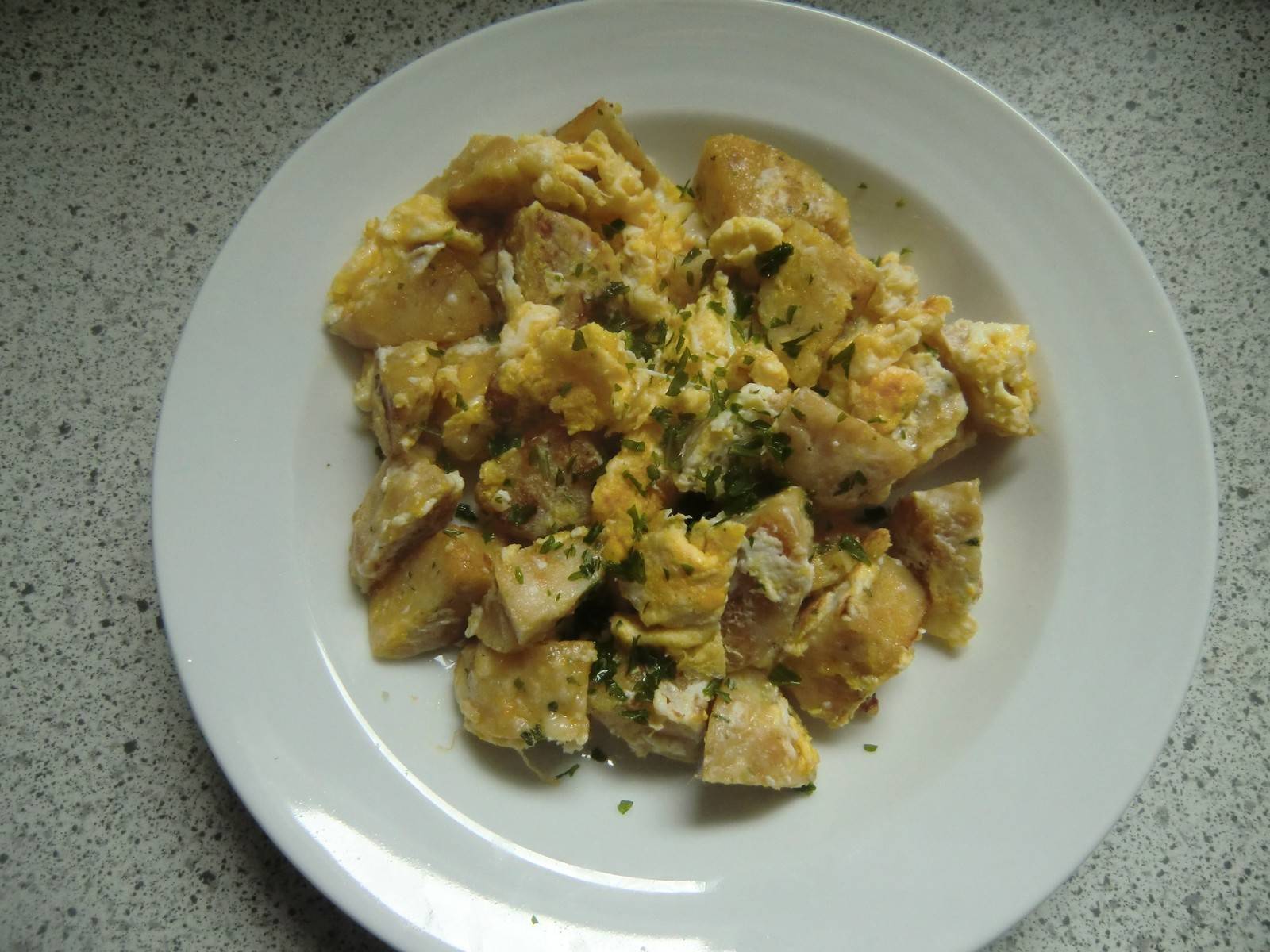 G'röste Knödel mit Ei