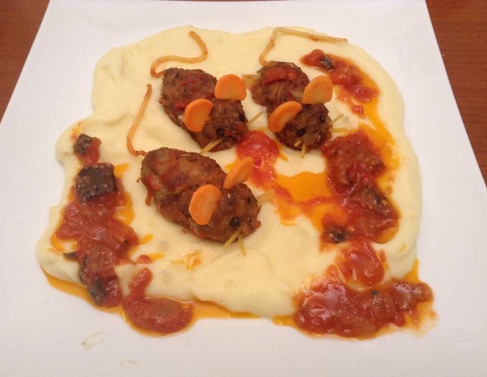 Mäuse in blutiger Sauce Mäuse in blutiger Sauce