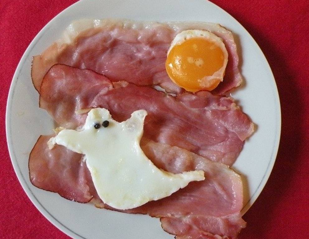 Ghost and Eggs Ghost and Eggs