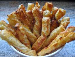 Maditas - Schnelles Blätterteiggebäck Maditas - Schnelles Blätterteiggebäck