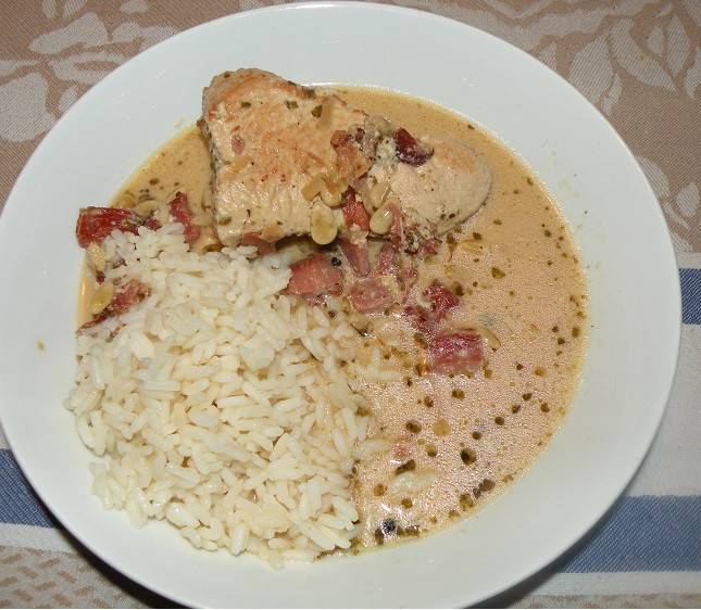 Holundersuppe mit glasierten Kohlsprossen und Parmesanwaffeln Rezept ...