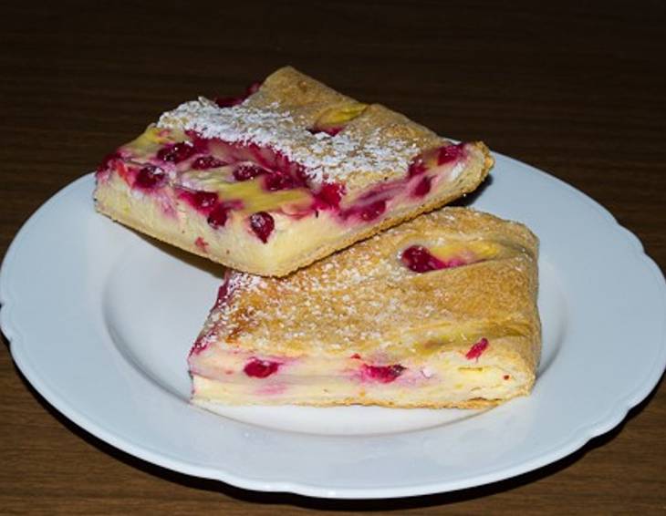 Ribisel-Topfenstrudel