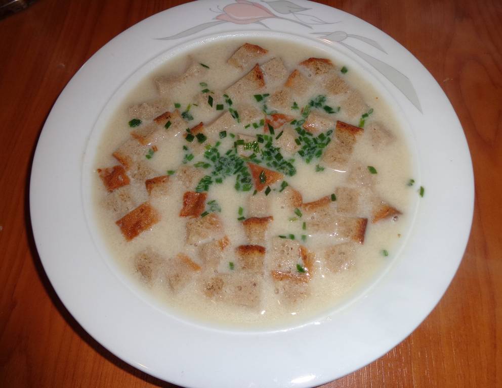 Geselchte Rahmsuppe Geselchte Rahmsuppe