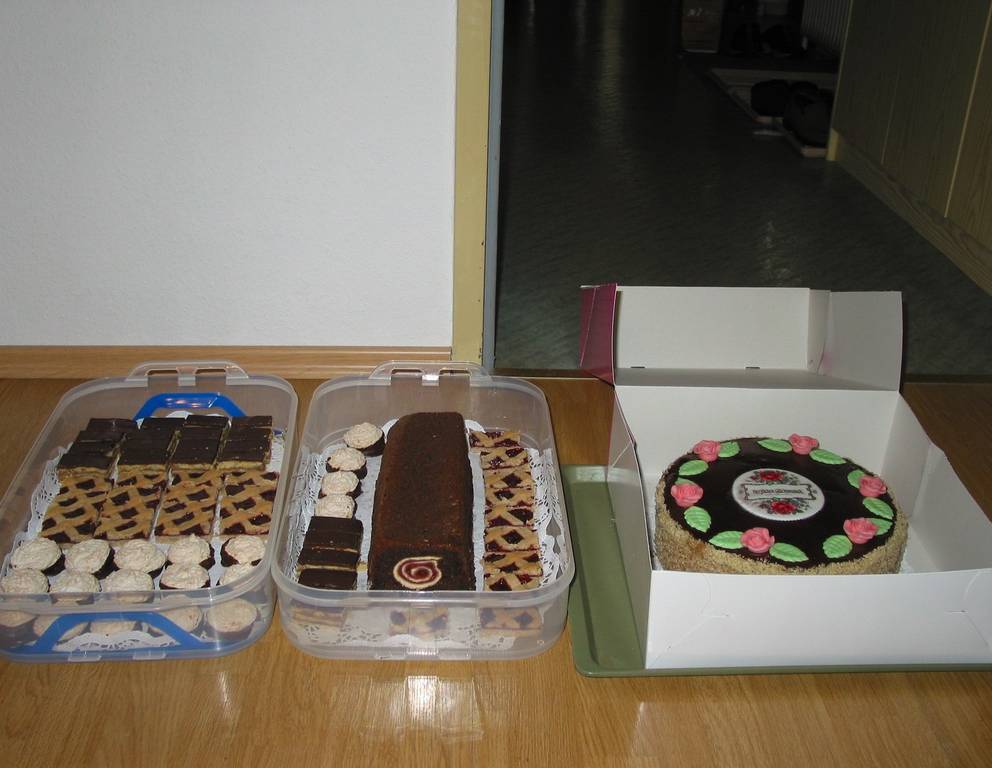 Nussrouladen-Kuchen Nussrouladen-Kuchen