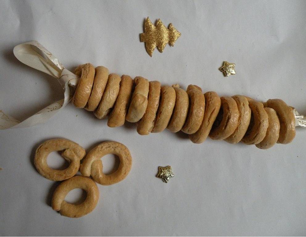 Salzige Knusperringerl am Geschenkband Salzige Knusperringerl am Geschenkband