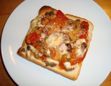 Würziger Mozzarellatoast