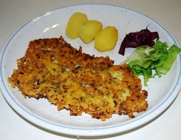 Putenbrust in pikanter Käse-Kürbiskernpanier Putenbrust in pikanter Käse-Kürbiskernpanier