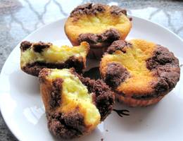 Vollkornmuffins mit Kakao und Topfen