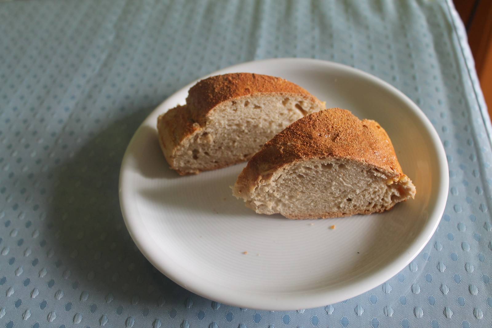Weizen-Hirse-Brot mit Knoblauch