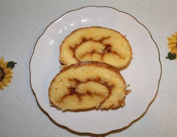 Saftige Biskuitroulade Saftige Biskuitroulade