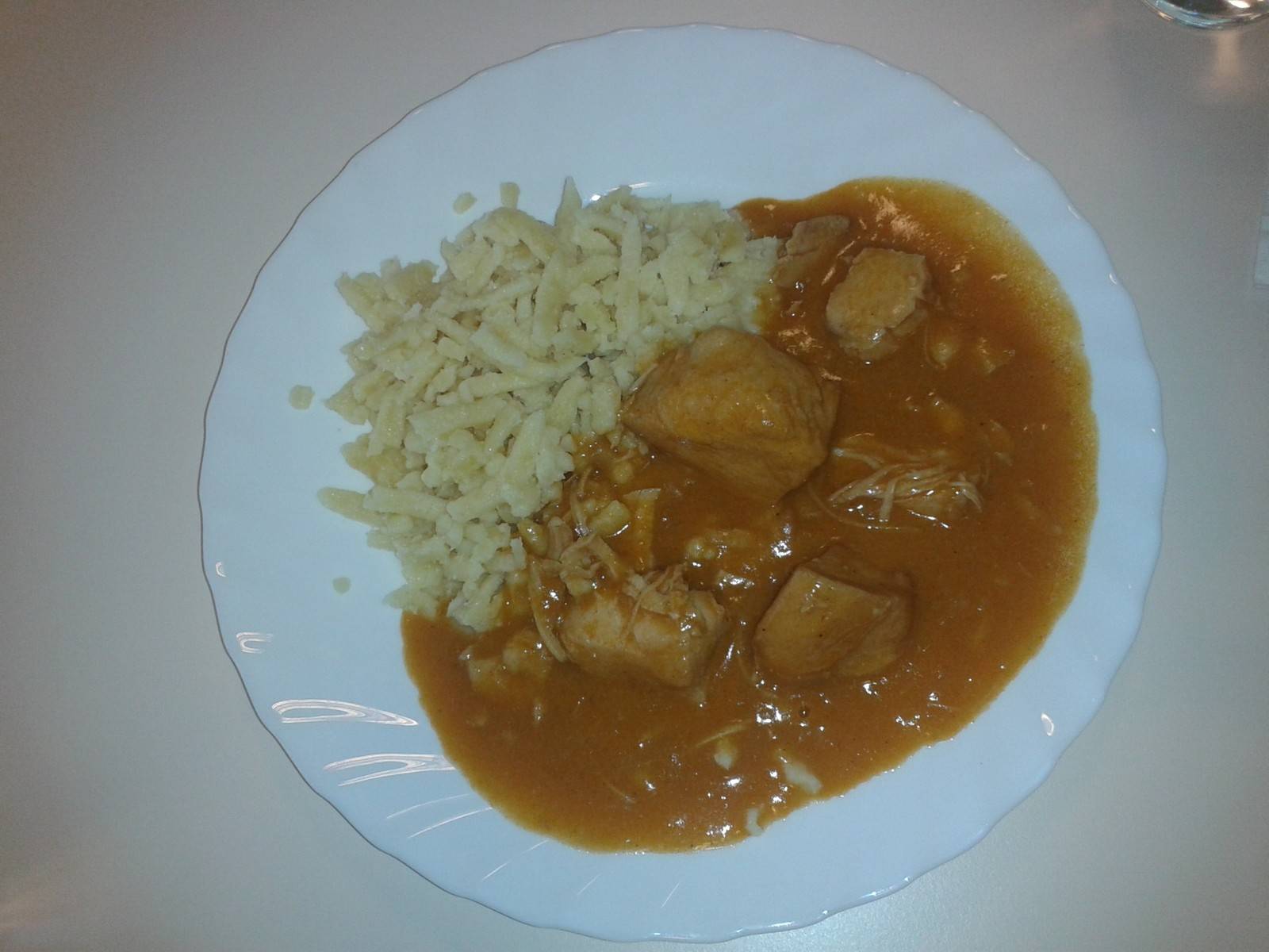 Putenragout mit Spätzle