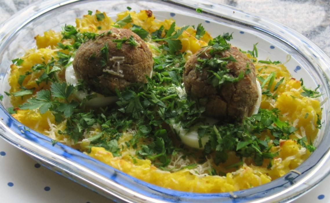 Gegrillte Eier mit Currypüree