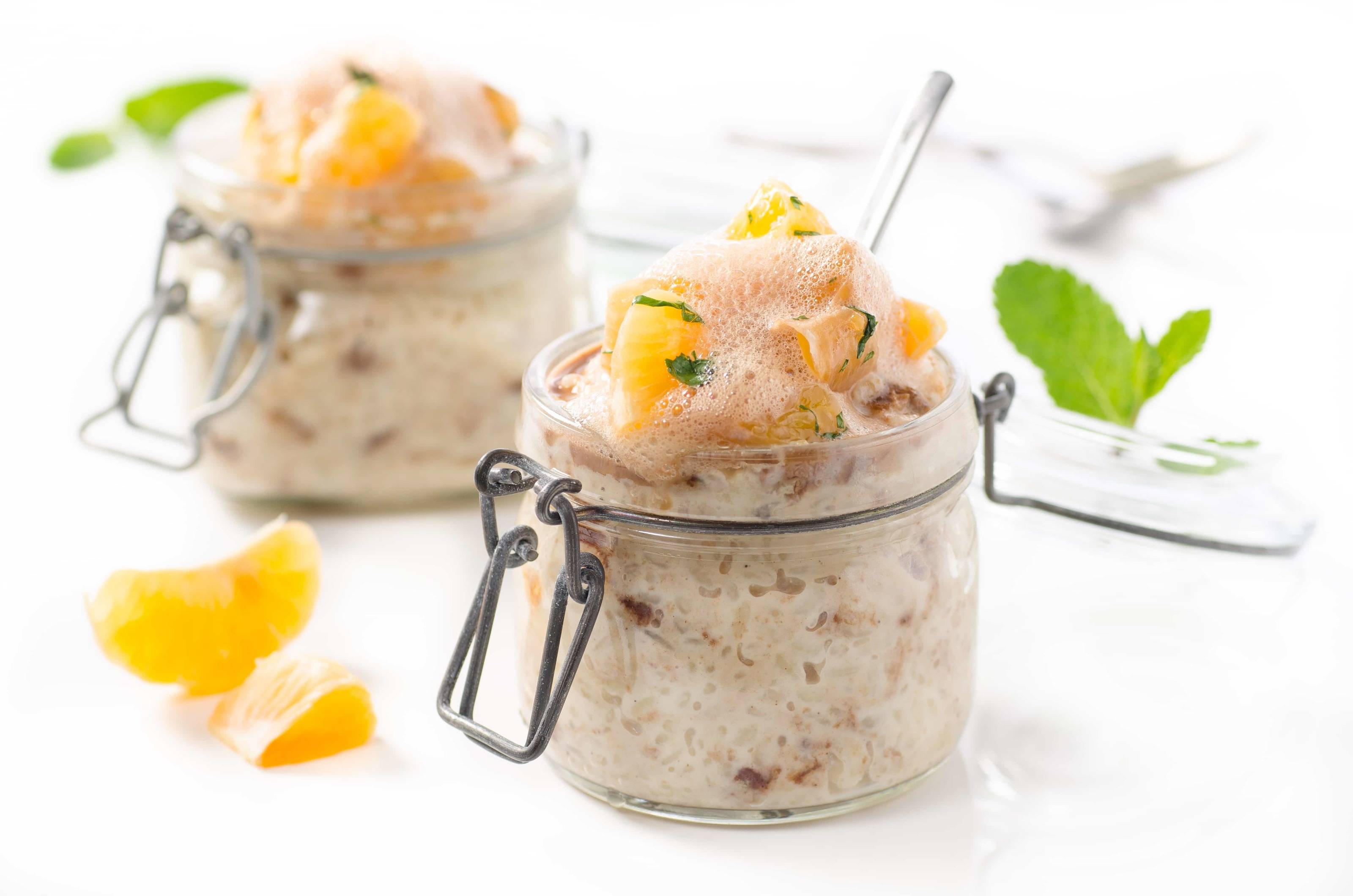 Milchreis mit Mandarinen-Salat und Schokoschaum
